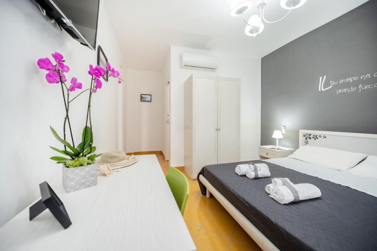 La Casa Del Pozzo Vecchio Bed & Breakfast Procida Luaran gambar
